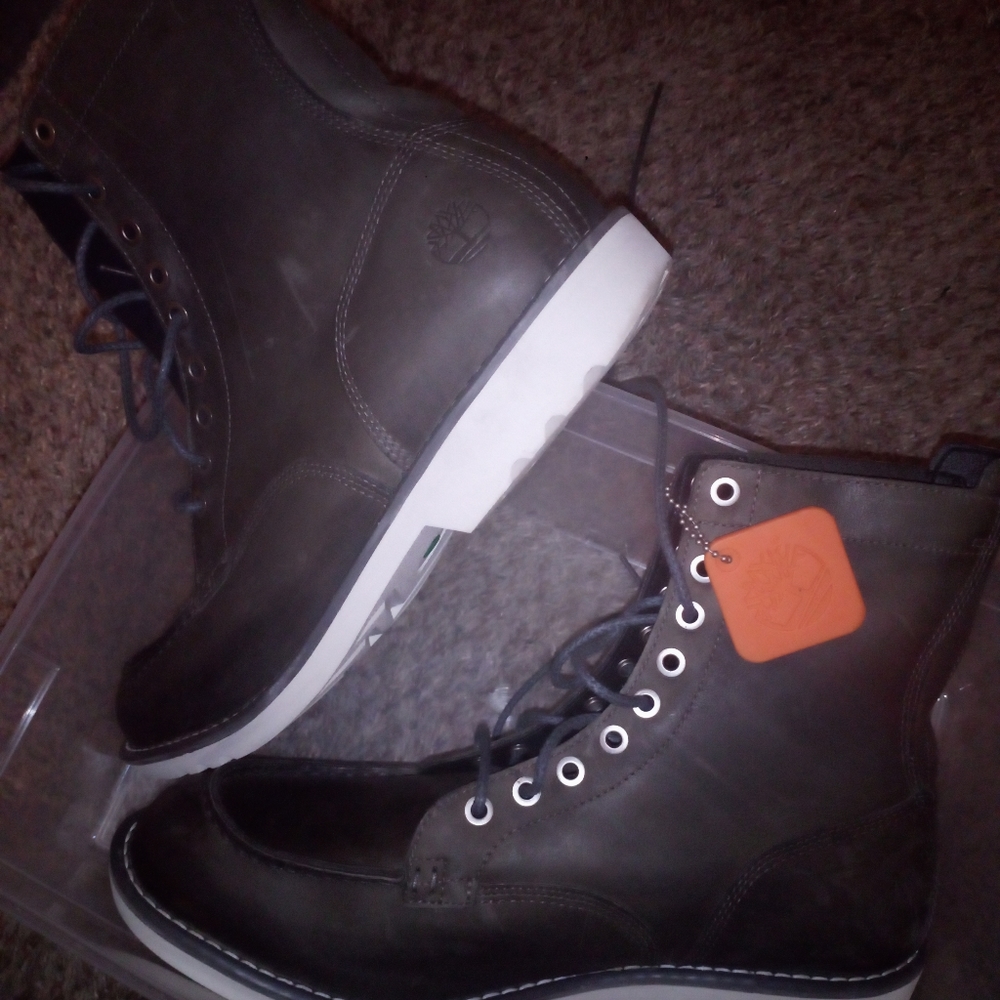*Smokey gray timberland boots"